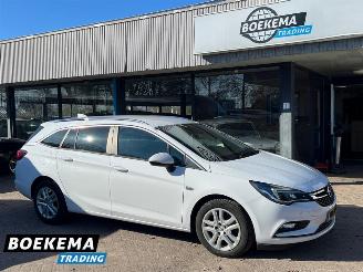 damaged passenger cars Opel Astra Sports Tourer 1.6 CDTI Business+ Navigatie Cruise PDC 2017/1