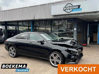 Schadeauto Mercedes Cla-klasse 200 Premium Plus Automaat Navigatie Clima 2020/2