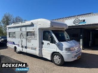 Vaurioauto  campers Fendt  L680 Luifel Airco 2xZonnepaneel Fietsendrager Omvormer 1994/8