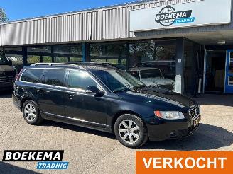 Coche accidentado Volvo V-70 2.5T Kinetic 230PK Automaat Leer Navigatie Cruise 2010/9