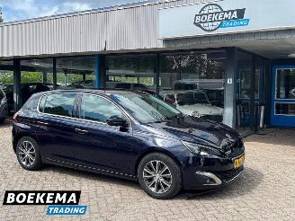 krockskadad bil auto Peugeot 308 1.6 THP Première Panorama Climate Cruise Keyless 2014/1