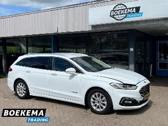 Schadeauto Ford Mondeo Wagon 2.0 IVCT HEV Titanium ACC Sony Camera Stoelverwarming Navigatie 2020/6