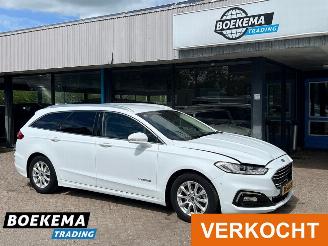 Damaged car Ford Mondeo Wagon 2.0 IVCT HEV Titanium ACC Sony Camera Stoelverwarming Navigatie 2020/6