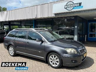 Damaged car Toyota Avensis wagon 2.0 VVTi Luna Navigatie Climate Cruise 2008/5