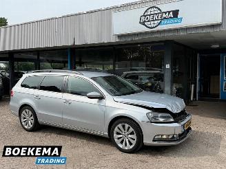 Coche accidentado Volkswagen Passat Variant 1.4 TSI Highline Navigatie Stoelverwarming Cruise PDC 2013/10