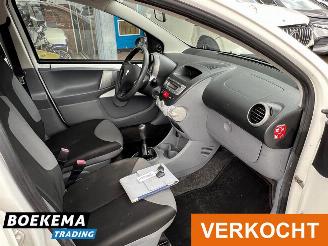 Peugeot 107 1.0 12V XR Airco 5-Deurs picture 15