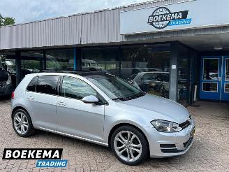 Vaurioauto  passenger cars Volkswagen Golf 1.2 TSI Highline DSG Panorama Massage Camera Keyless 2013/8