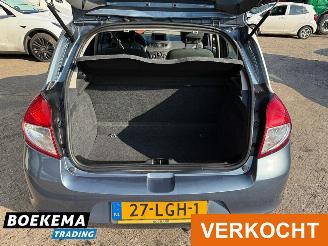 Renault Clio 1.2 TCe Special Line Navigatie Airco picture 15