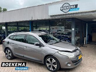 skadebil auto Renault Mégane Estate 2.0 Bose Clima Cruise Trekhaak 2011/11