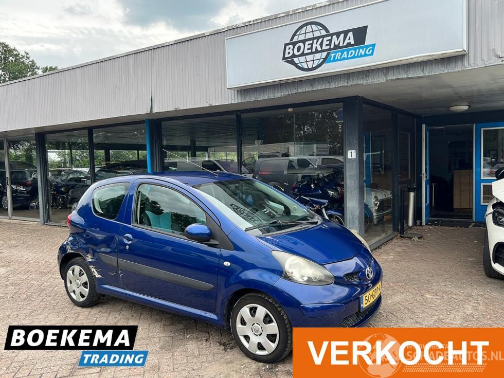 Toyota Aygo 1.0-12V + Automaat Airco Leer