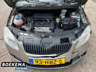 Skoda Fabia 1.6-16V Ambiente Automaat Airco Stoelverwarming PDC Trekhaak picture 9