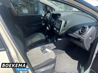 Renault Captur 0.9 TCe Authentique Stoelverwarming Navi Cruise picture 26