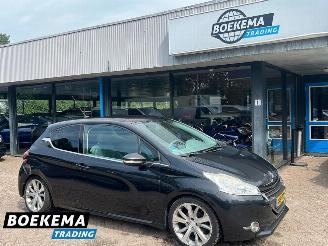 krockskadad bil auto Peugeot 208 1.6 VTi Allure Stoelverwarming Navi Clima 2012/4