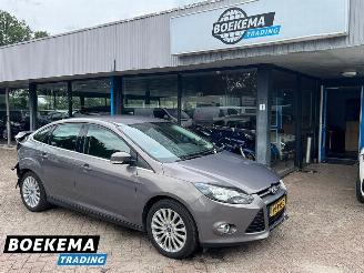 Coche accidentado Ford Focus 1.6 TI-VCT First Edition Stoelverwarming Cruise Clima 2011/3