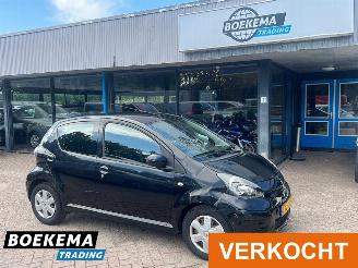 Auto incidentate Toyota Aygo 1.0-12V Comfort Automaat Airco 5-deurs Elektrische ramen 2010/3