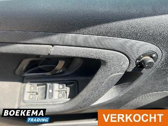 Skoda Fabia 1.4 RS 179PK DSG Open-dak Navigatie Clima picture 13
