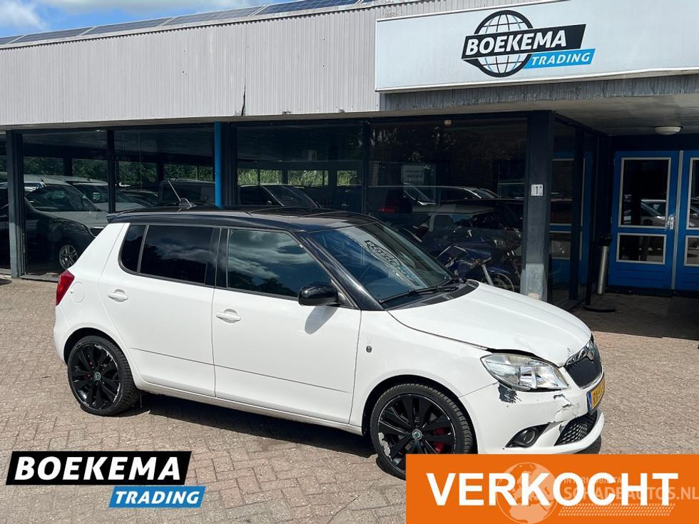 Skoda Fabia 1.4 RS 179PK DSG Open-dak Navigatie Clima