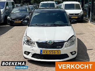 Skoda Fabia 1.4 RS 179PK DSG Open-dak Navigatie Clima picture 5