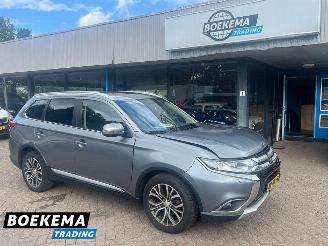 Auto incidentate Mitsubishi Outlander 2.0 Instyle Automaat Open Dak Navi Stoelverwarming 2016/1