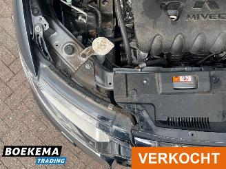 Mitsubishi Outlander 2.0 Instyle Automaat Open Dak Navi Stoelverwarming picture 10