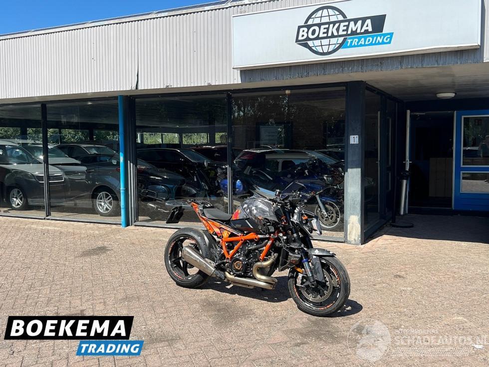 KTM  SuperDuke R 1390