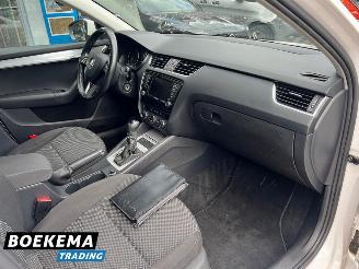 Skoda Octavia Combi 1.2 TSI Businessline Automaat Navi Cruise Clima picture 15