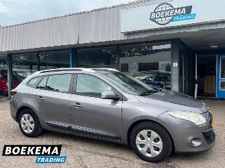 Unfallwagen Renault Mégane Estate 1.4 TCe Expression Navi Clima Trekhaak 2010/4