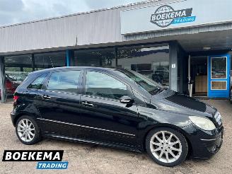 skadebil auto Mercedes B-klasse 200 Business Automaat 136PK Airco 2006/9