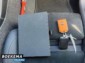 Volvo XC40 2.0 B3 Plus Dark Harman Kardon Memory WinterPakket Navigatie Trekhaak picture 25