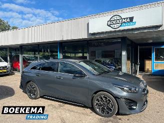 Vaurioauto  passenger cars Kia Proceed pro cee'd 1.5 T-GDi GT-Line Keyless Camera Stoel/Stuurverwarming 2024/8