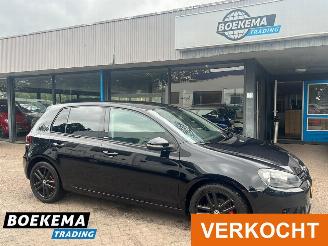 damaged passenger cars Volkswagen Golf 1.2 TSI Trend Navi Cruise Stoelverwarming Airco 2011/9