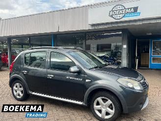 Damaged car Dacia Sandero 1.6 Stepway Airco Elektrische Ramen 2010/10