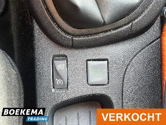 Renault Clio Estate 1.5 dCi Expression Navi Cruise PDC Airco picture 22