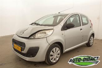 Unfallwagen Peugeot 107  2012/11