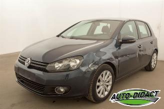 Coche accidentado Volkswagen Golf 1.6 TDI Airco 2010/4