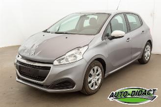 uszkodzony samochody osobowe Peugeot 208 1.2 PureTech 90.243 km 2019/1