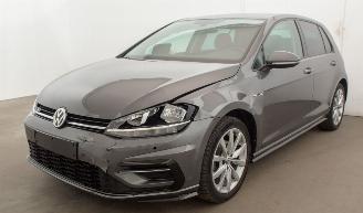 krockskadad bil auto Volkswagen Golf 1.0 TSI 80.136 km Carpas Navi Camera 2020/8