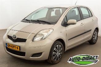 Coche accidentado Toyota Yaris 1.3 VVTi Airco Aspiration 2010/1