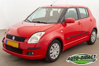 Vaurioauto  passenger cars Suzuki Swift 1.5 Exclusive Airco 2005/9