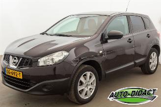 krockskadad bil auto Nissan Qashqai 1.6 Airco 2013/12