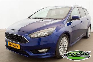 Voiture accidenté Ford Focus 1.5 Titanium Edition Clima Navi 2015/7