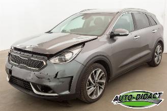 Voiture accidenté Kia Niro 1.6 Automaat Clima Navi Leder Camera 2017/10