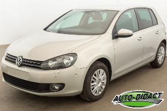 Voiture accidenté Volkswagen Golf 1.2 TSI Clima 2010/10