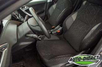 Peugeot 2008 1.2 Airco Navi 78.059 km picture 17
