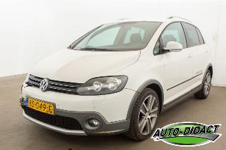 uszkodzony samochody osobowe Volkswagen Golf Cross 1.2 TSI Clima 2011/2