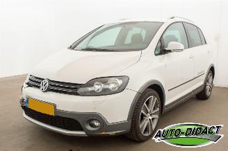 krockskadad bil auto Volkswagen Golf Cross 1.2 TSI Clima 2011/2