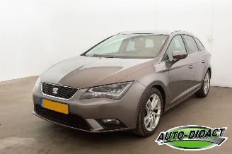 Damaged car Seat Leon 1.6 TDI Clima Navi Camera Style Connect Ecomotive 2016/10