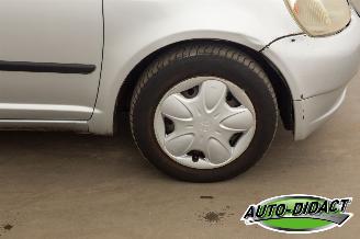 Toyota Yaris 1.3-16V Automaat VVT-i Sol picture 35