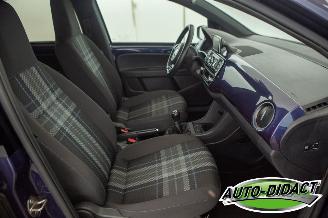 Volkswagen Up! 1.0 high up! 71.052 km Navi Airco BlueMotion picture 17
