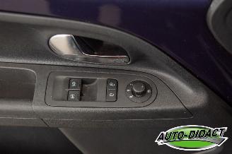 Volkswagen Up! 1.0 high up! 71.052 km Navi Airco BlueMotion picture 11